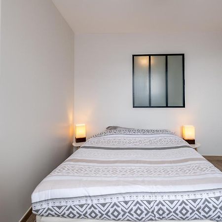 Appartement Lumineux Au Centre Du Village Saint-Felix  Экстерьер фото