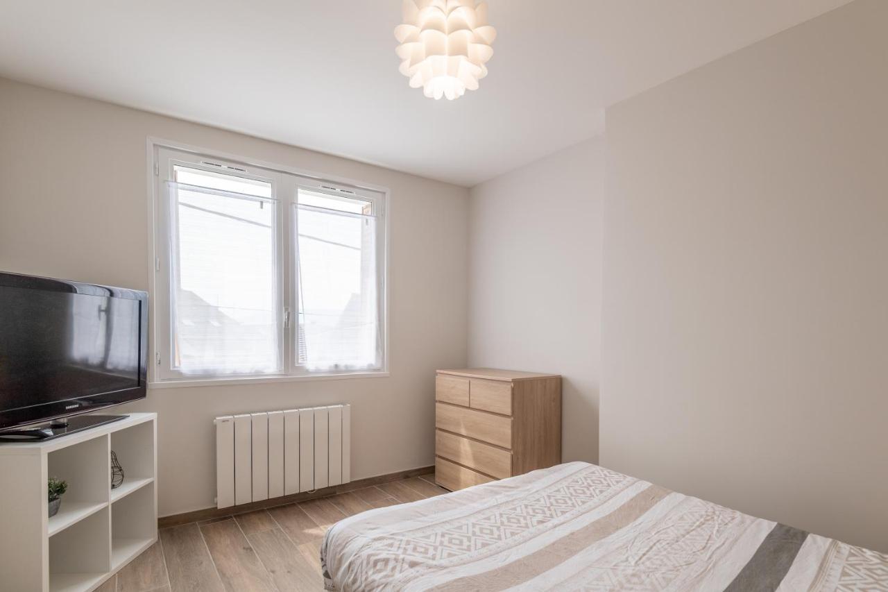 Appartement Lumineux Au Centre Du Village Saint-Felix  Экстерьер фото